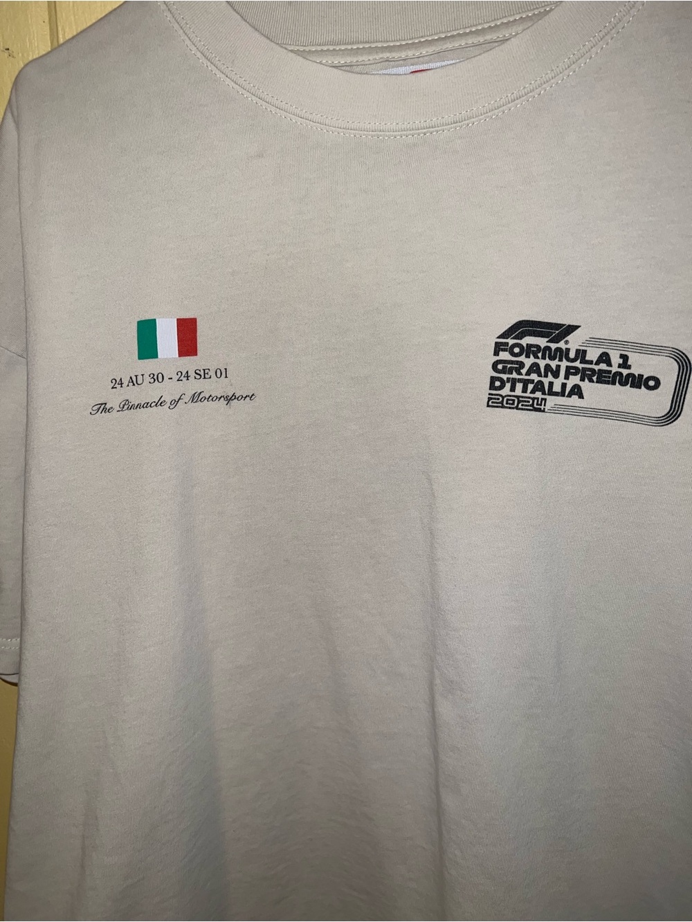 Formula 1 x PacSun Monza Italy Cream Graphic Crew Short Sleeve Shirt Size XL - Picture 5 of 7